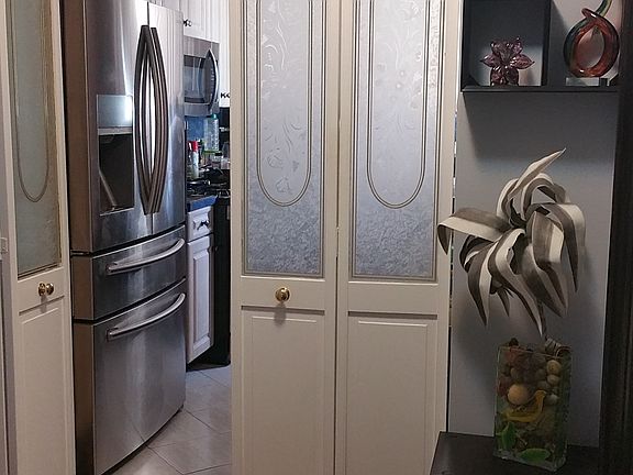 2nd image of 2299 E 13th St APT 1H