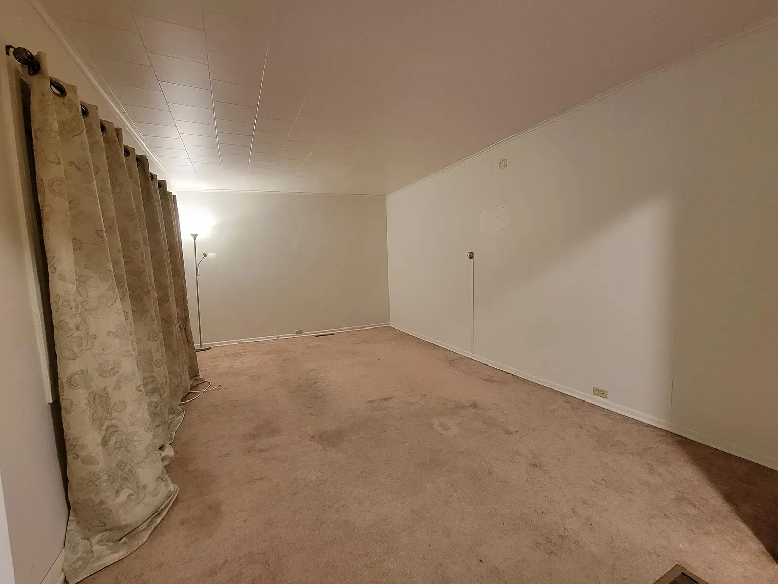 3 bed, 966 sqft, $1,695 — Photo 4