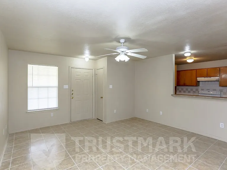 932 Maplewood St #B — Photo 21