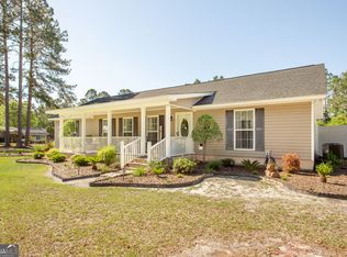 4331 Knotty Pine Ln, Waycross, GA 31503