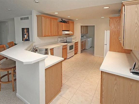 5th image of 6487 Caddam Wood Ave