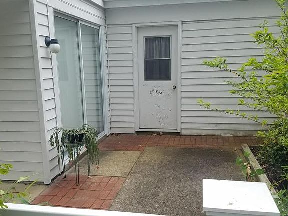 4th image of 570A Sheffield Dr