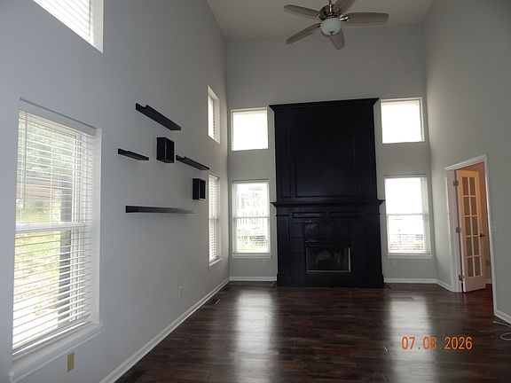 5th image of 7157 Emerald Glen Ave NW