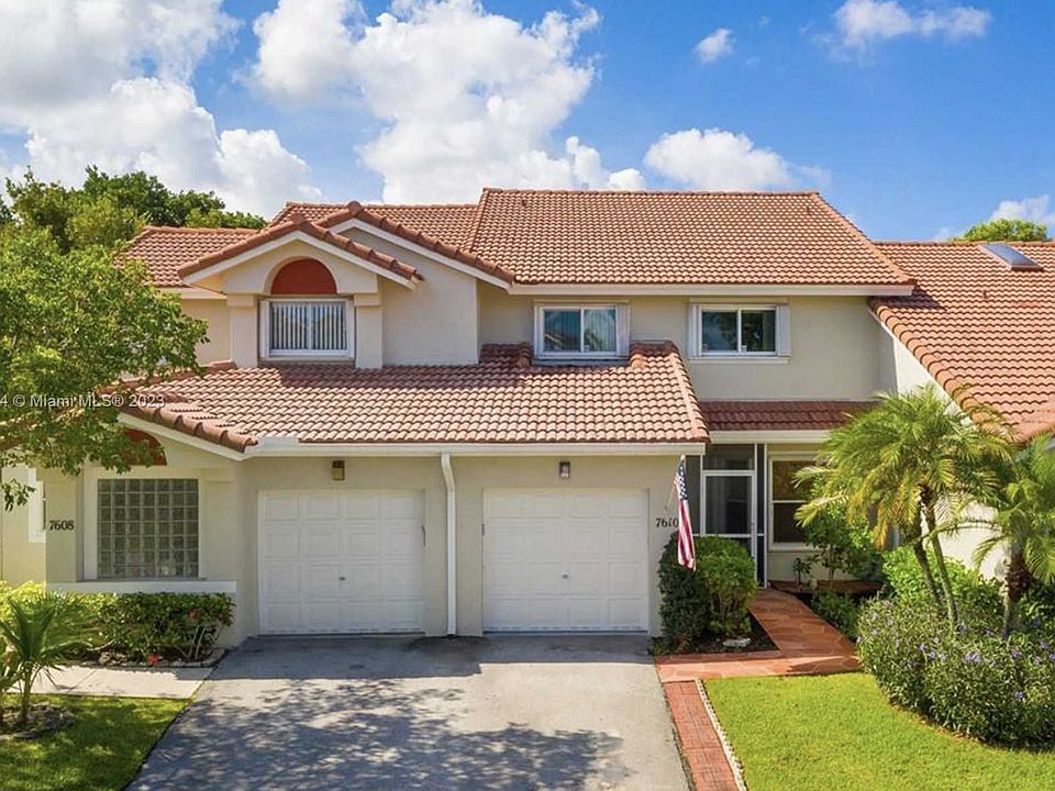 1st image of 7610 Pinewalk Dr S