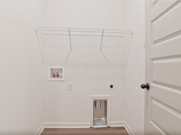 5th image of 74 Summer St