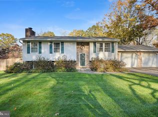 2712 Overview Rd, Hampstead, MD 21074
