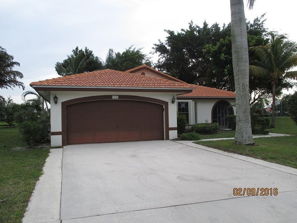 1st image of 5241 Helene Cir