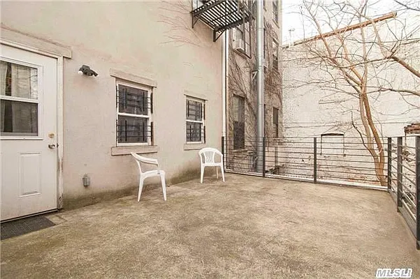 Rented by Century 21 American Homes | media 31