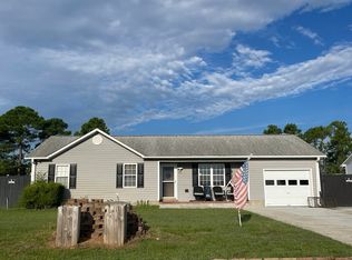 204 Mesquite Ln, Hubert, NC 28539