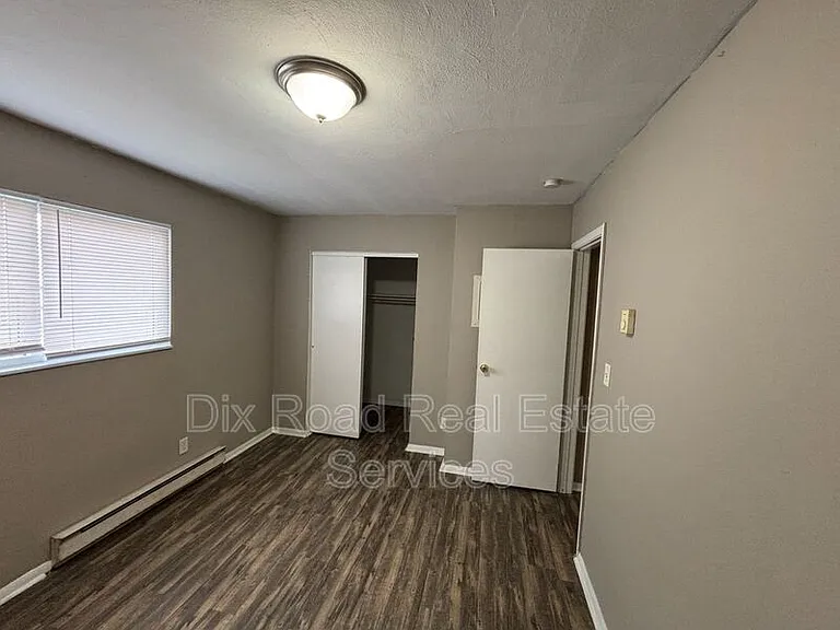 414 Mars Dr #2 — Photo 12