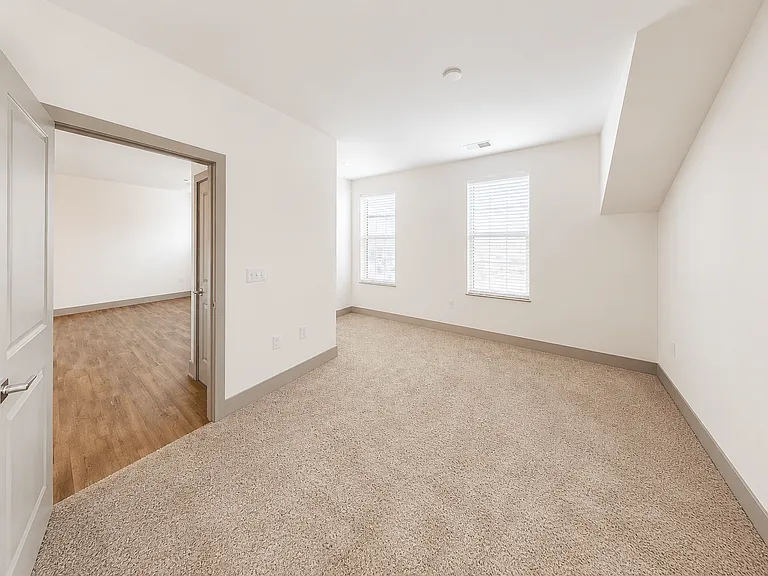 Parkview Apartments — Photo 42