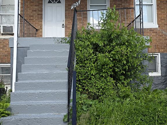 3rd image of 907 N Rosedale St