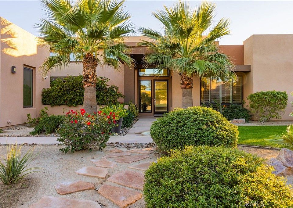 1st image of 15 Via Montagna