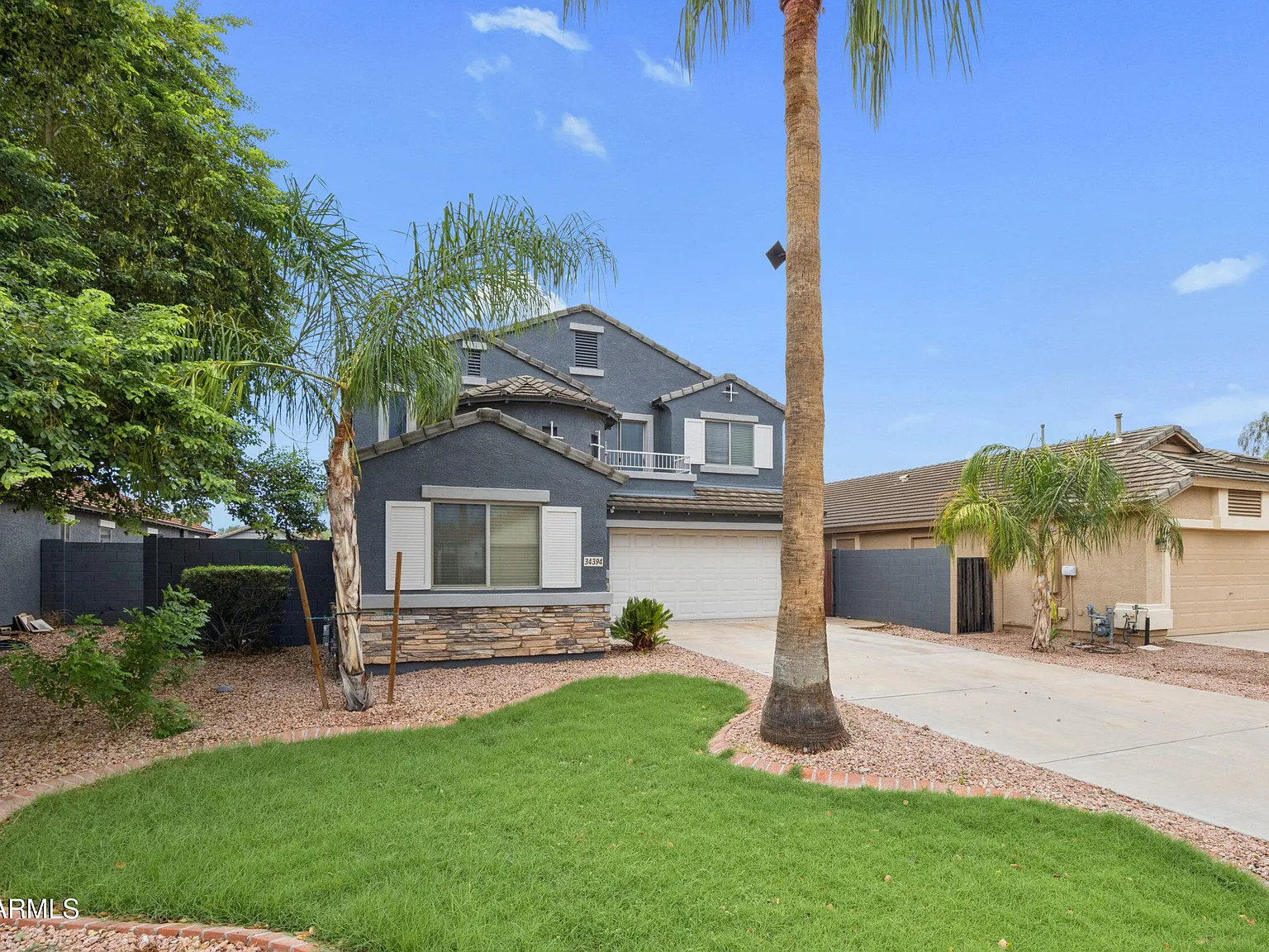 4 bed, 3.0 bath, 2655 sqft, $3,200 — Photo 2