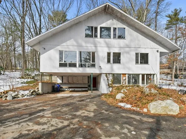 8 Irene Rd, Bedford, MA 01730