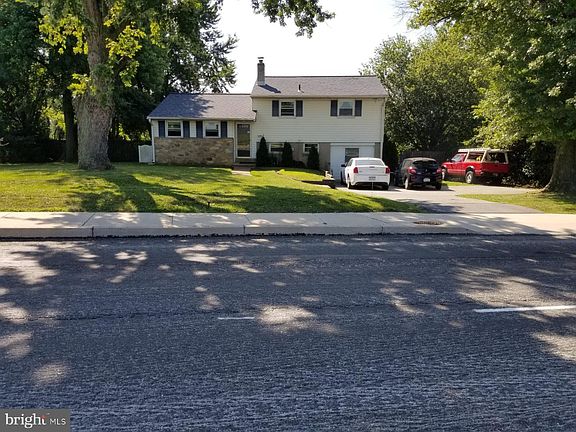 2nd image of 1170 S Trooper Rd