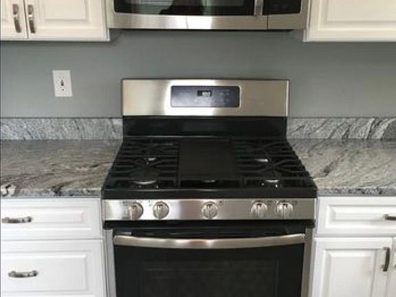 2nd image of 36 Petipas Ln