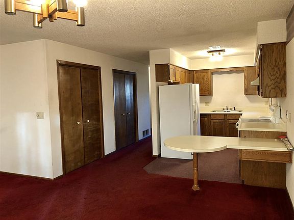 4th image of 2709 Academy Ave