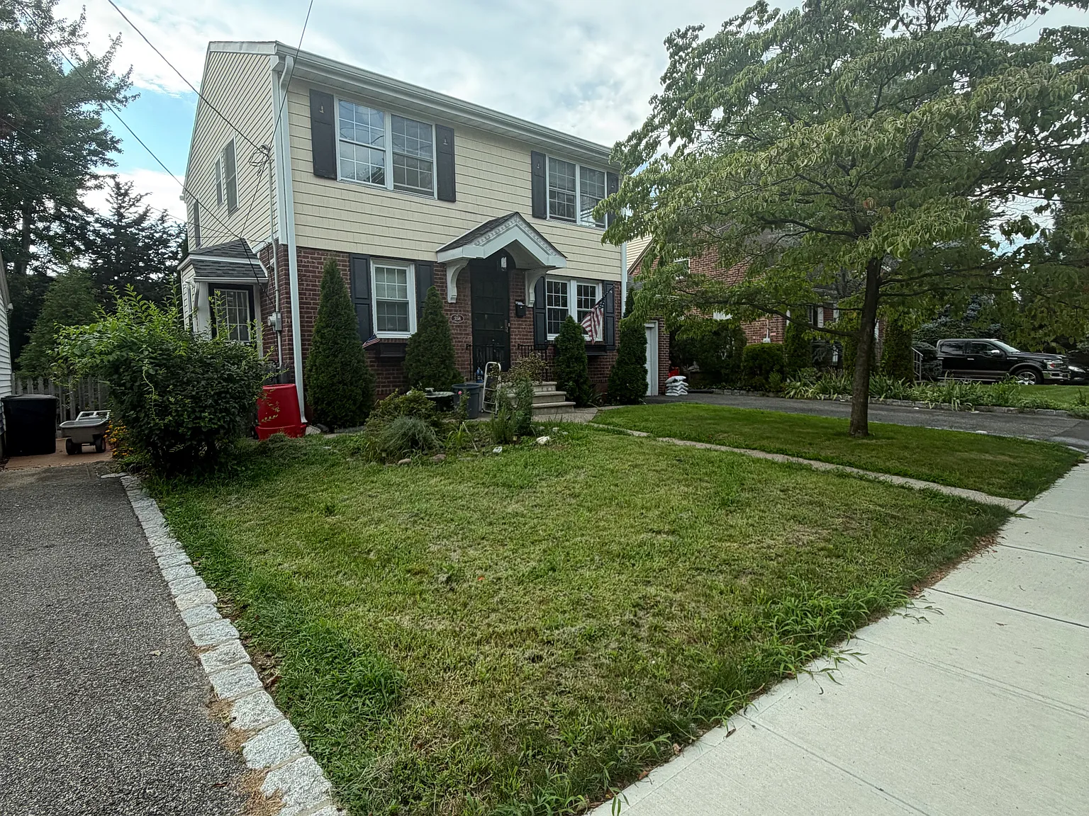 4 bed, 2900 sqft, $4,500 — Photo 1