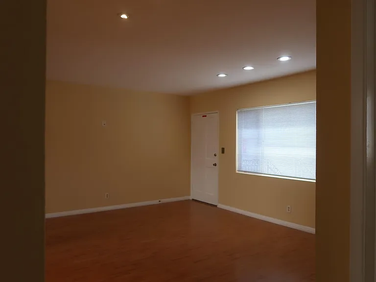 14609 Christine Dr #12 — Photo 8