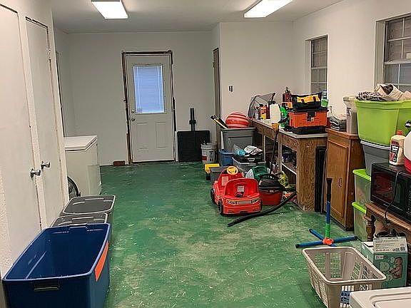 2nd image of 903 Overton Ave