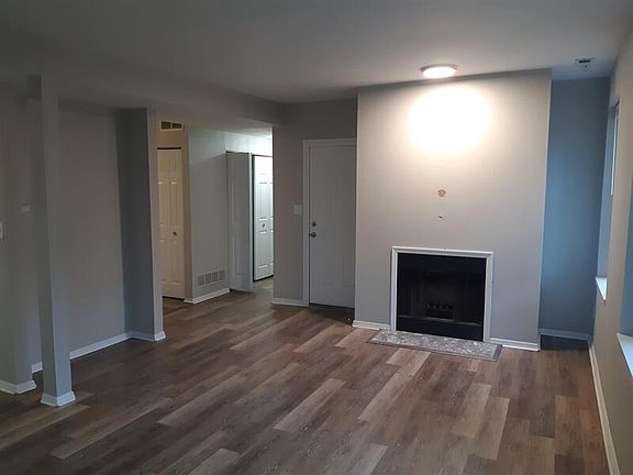 5th image of 5050 Washington Pl APT C