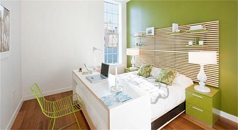 2nd image of 810 Kent Ave