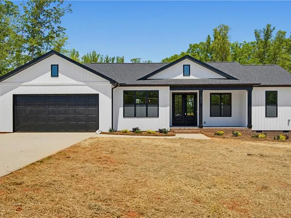 1349 Simpson Rd, Stokesdale, NC 27357