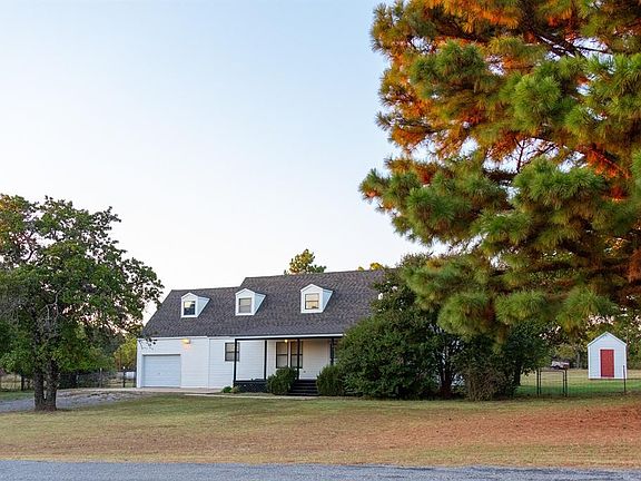 4th image of 11917 Hilltop Dr