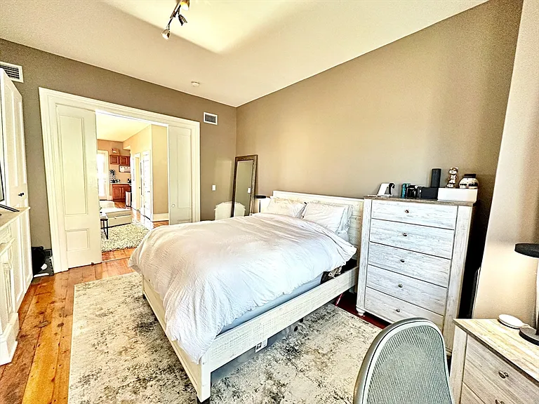 227 Webster St #1 — Photo 10