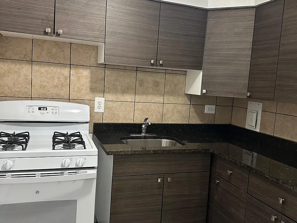 1515-303 W Morse Ave