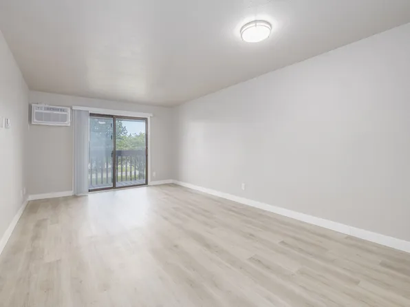 1105 Rock Ave