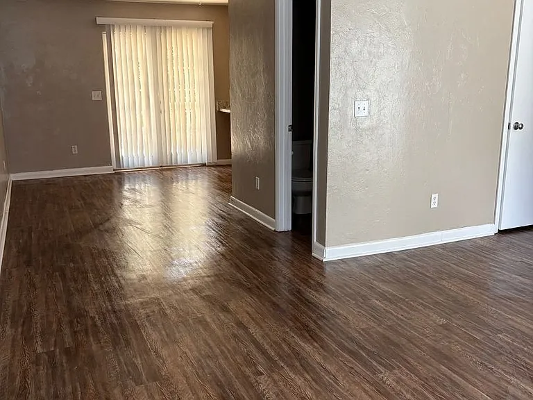 517 Teal Ln — Photo 5