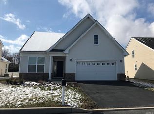 19 Iris Ln, Middletown, NY 10940