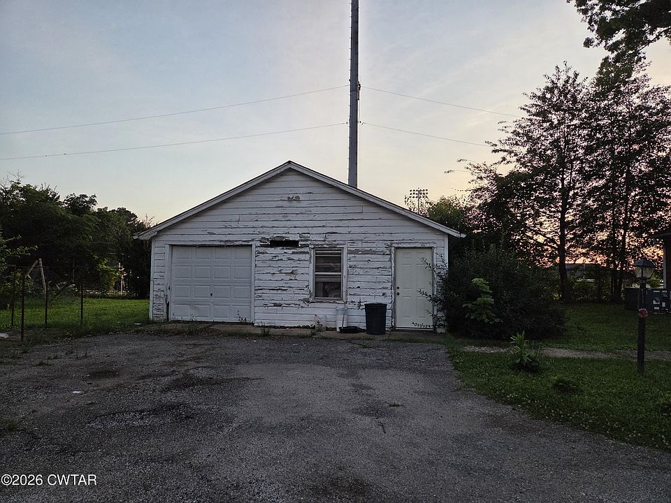 2nd image of 4 Reynolds Dr