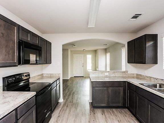 4th image of 1509 Matthew Dr