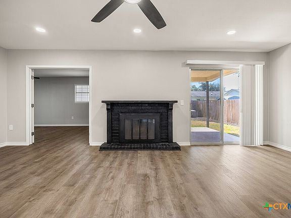 3rd image of 11106 White Sands St