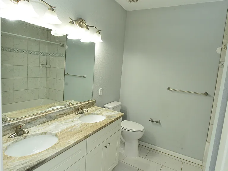 4219 Helen St — Photo 13