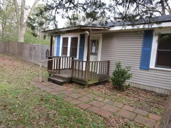 1524 Edwards Rd, Pineville, LA 71360