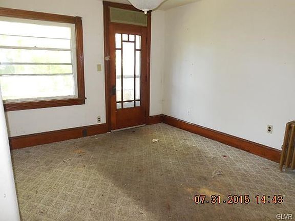 5th image of 306 E Snyder Ave