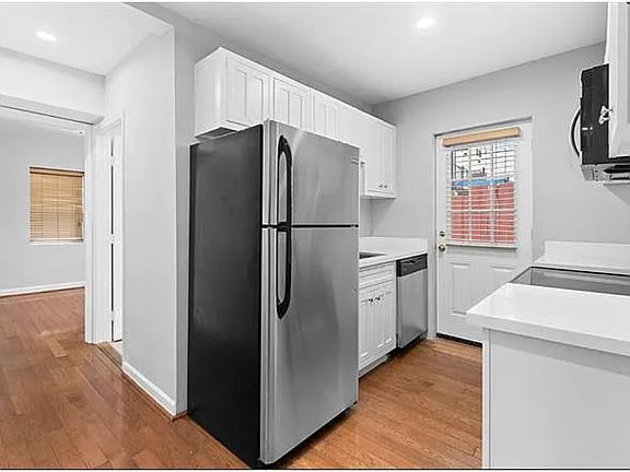 3rd image of 443 20th St NE