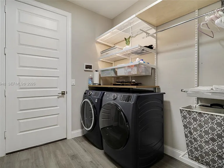 6489 NW Cloverdale Ave — Photo 28