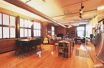 3rd image of 1619 Washington Ave #502