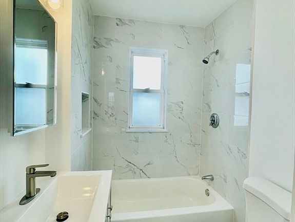4th image of 23 Dartmouth St