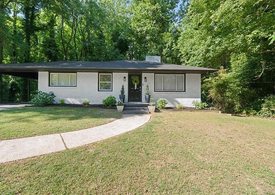 1st image of 124 Riverbend Cir