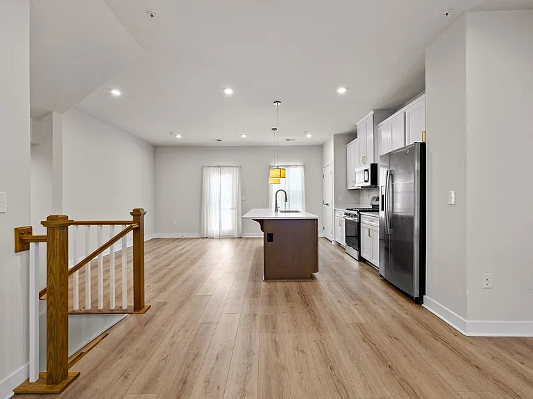 245 Climbing Ivy Cir — Photo 12