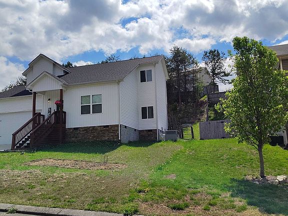 3rd image of 1734 Short Leaf Ln