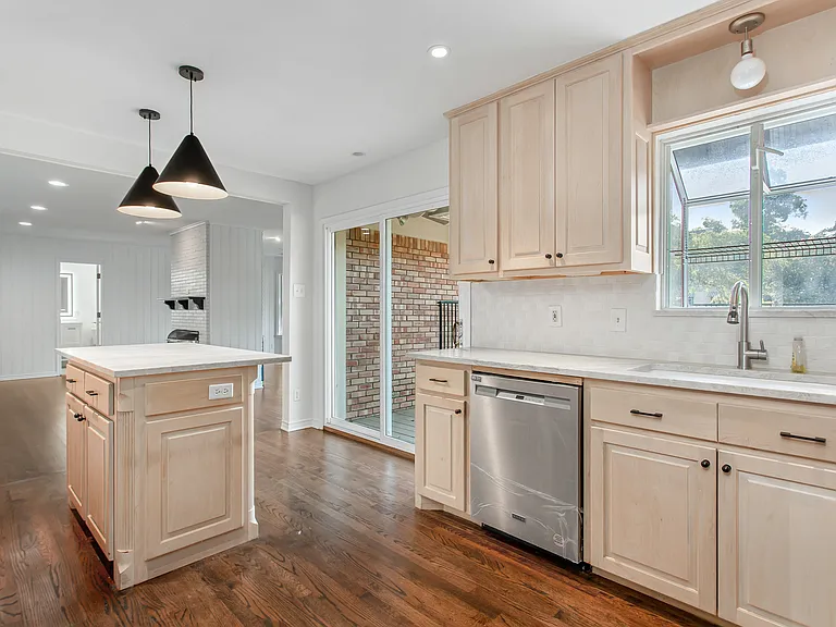 6737 Lakefair Cir — Photo 19