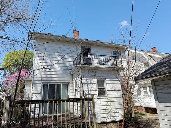 5th image of 4110 Lyman Ave