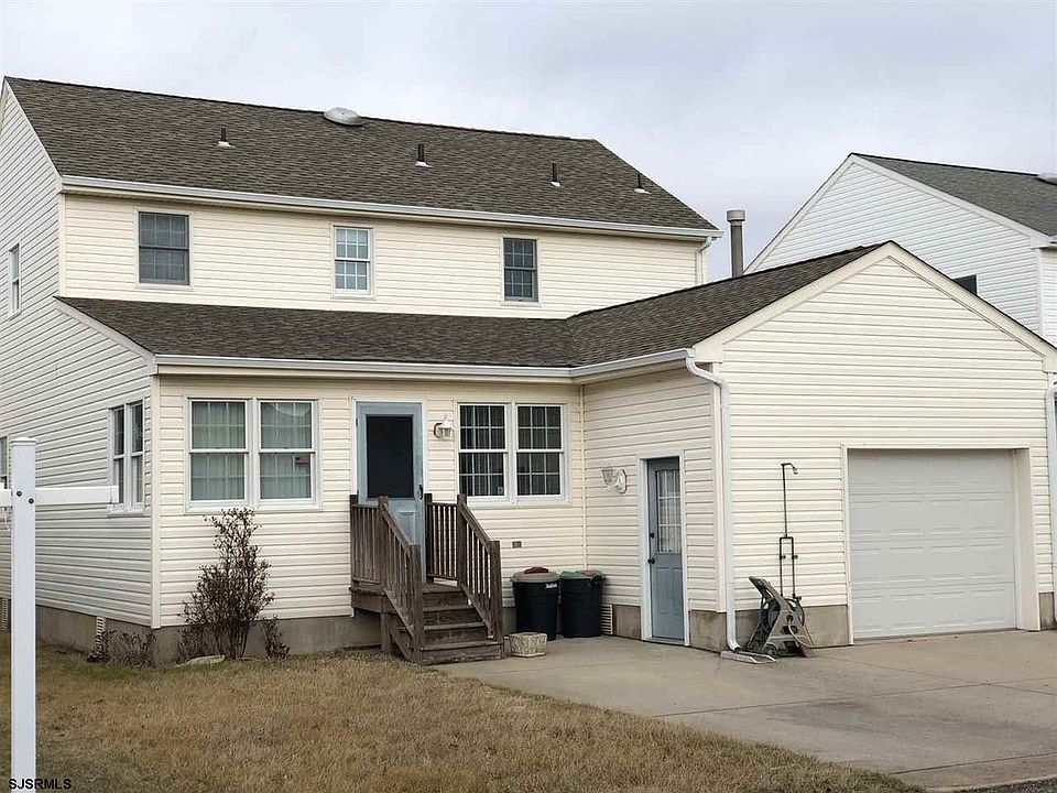 2nd image of 2813 Bayland Dr